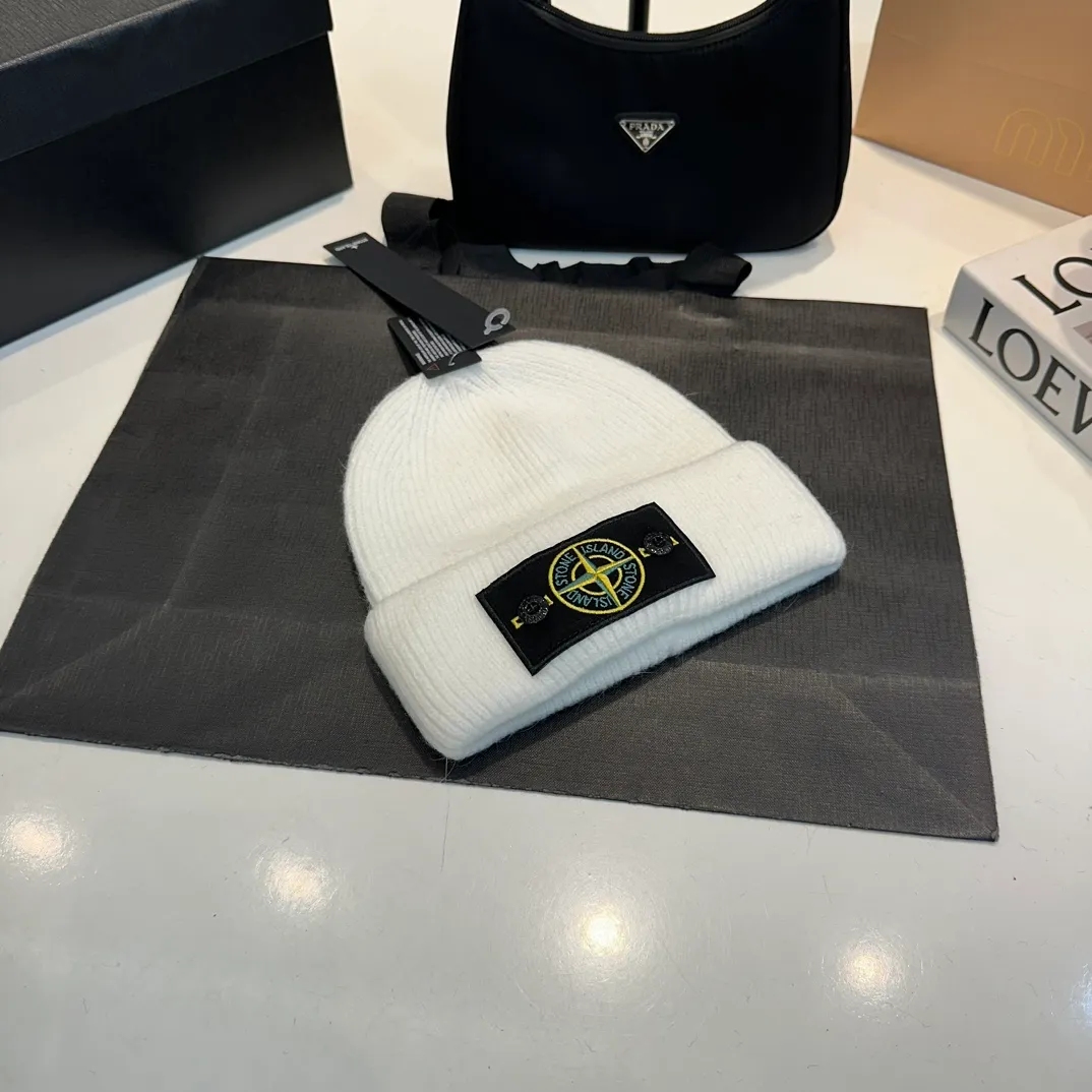 P60 Trendy brand Stone Island STONE classic popular cashmere wool knitted hat New autumn and winter cashmere woolen hat, men and women cold hat, Little Red Riding Hood popular style